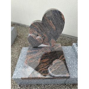 N°3 Cinéraire en granit ROUGE EVEREST : VENDU